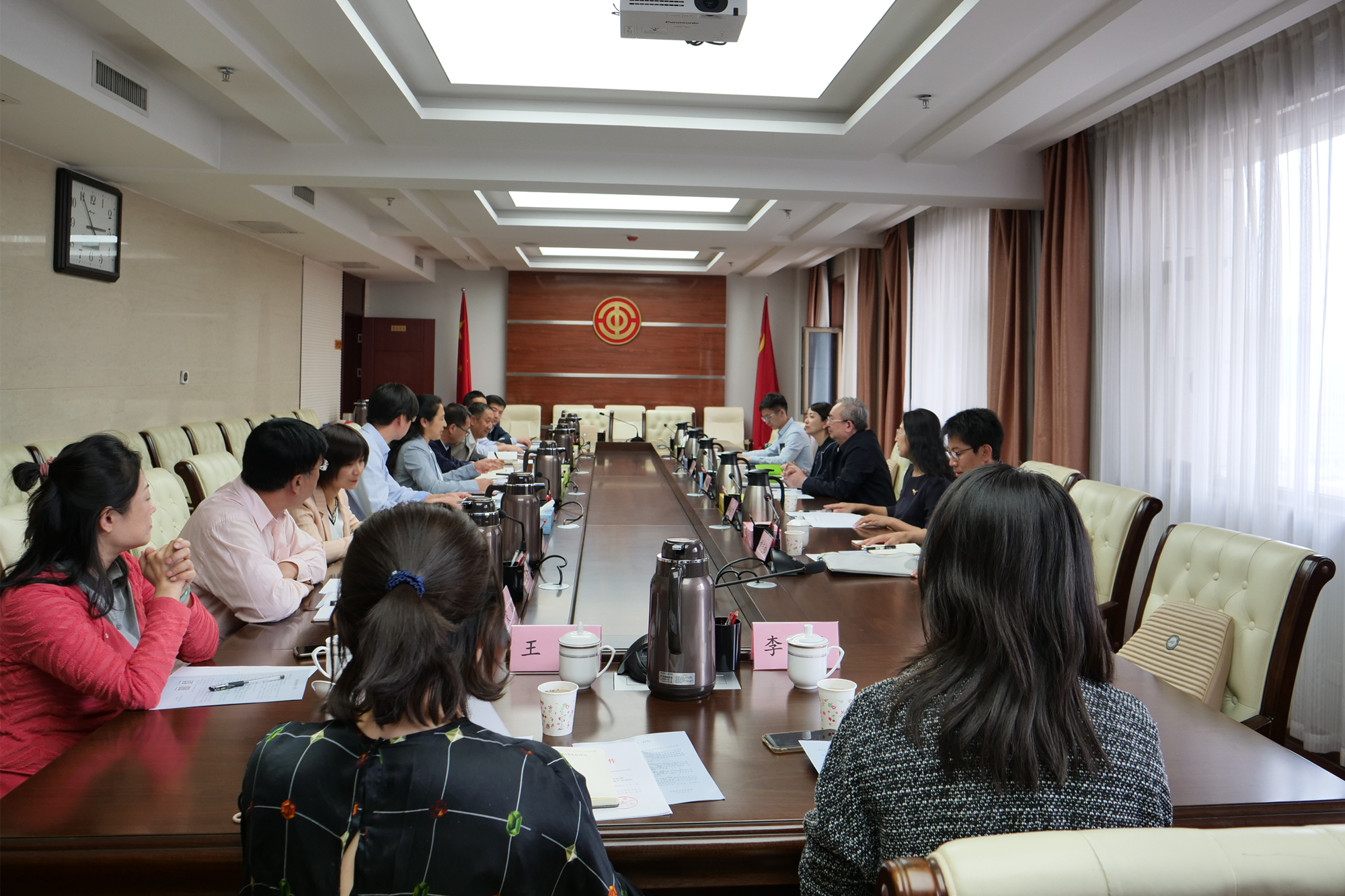 傅德印校长一行赴甘肃省总工会交流调研促就业