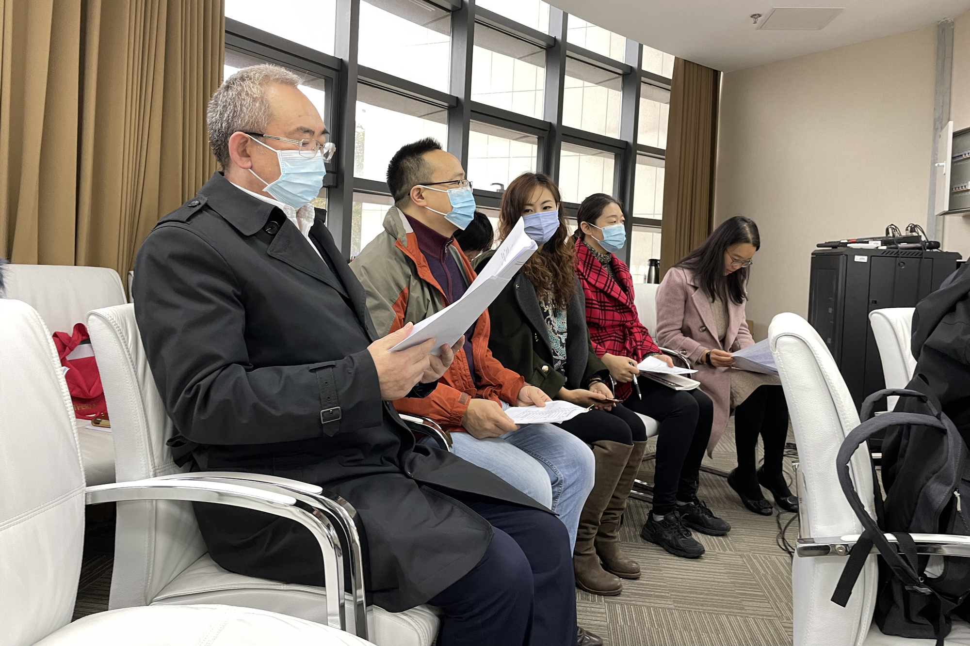 傅德印校长巡视指导2020级研究生学位论文开题答辩工作