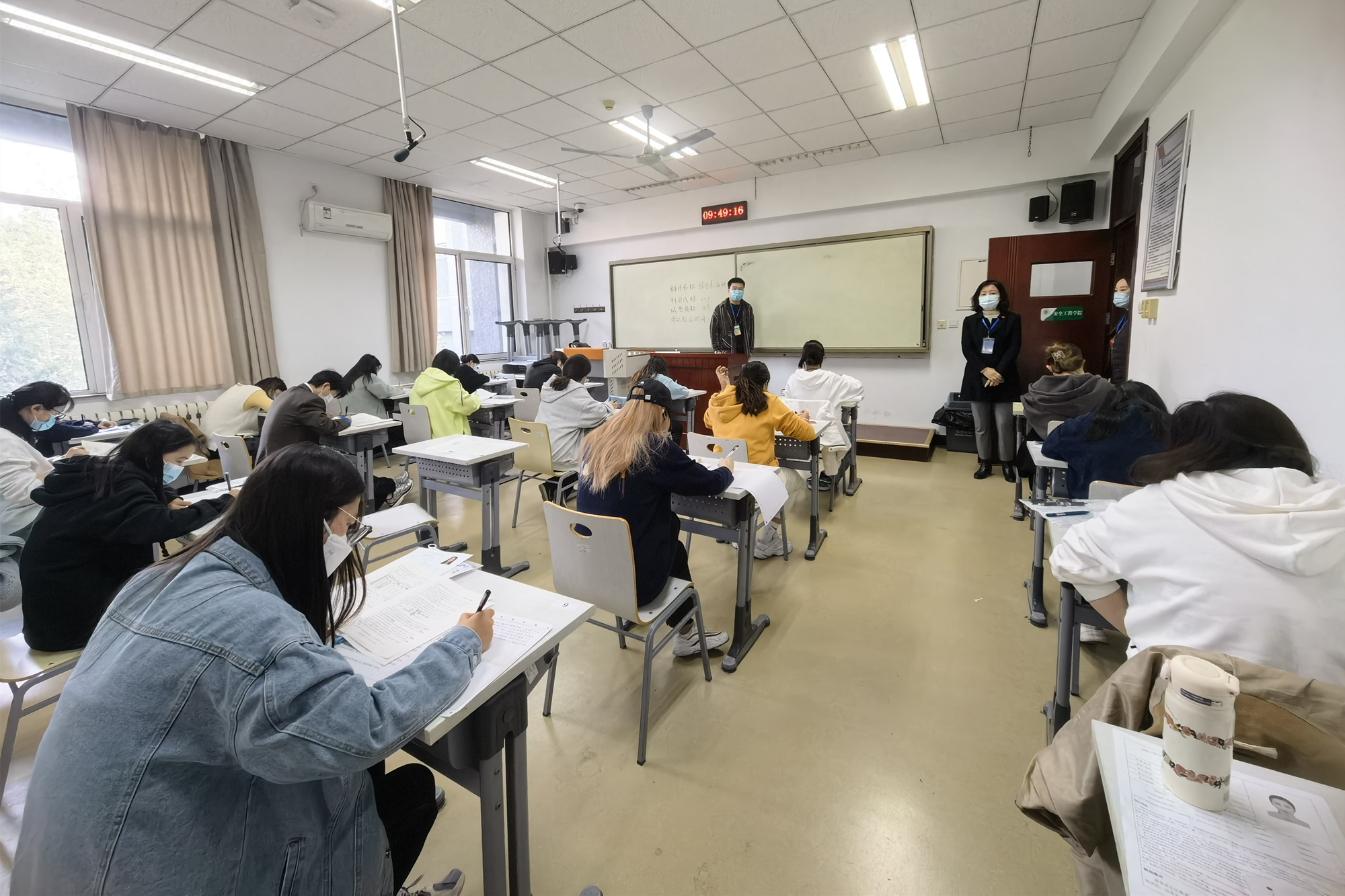 我校顺利完成2021年下半年中小学教师资格考试组考工作