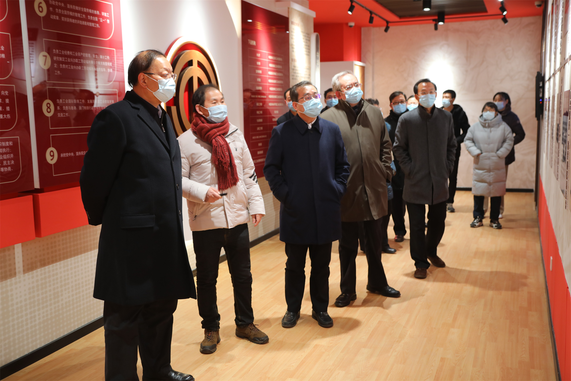 李晓钟同志来校调研指导“走进中国工会”陈列馆建设工作