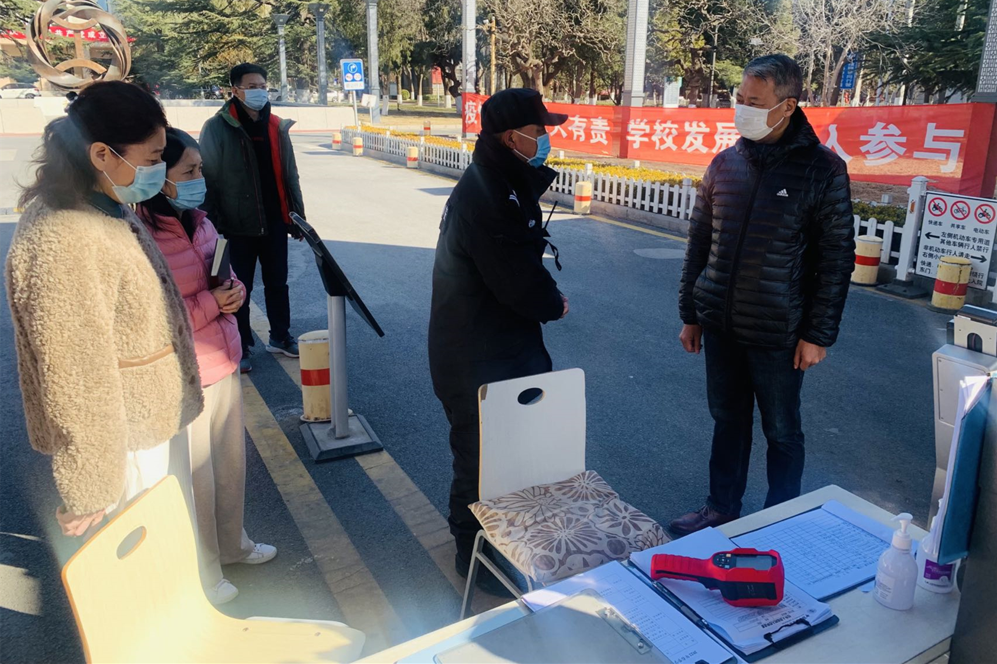 学校开展常态化疫情防控督查