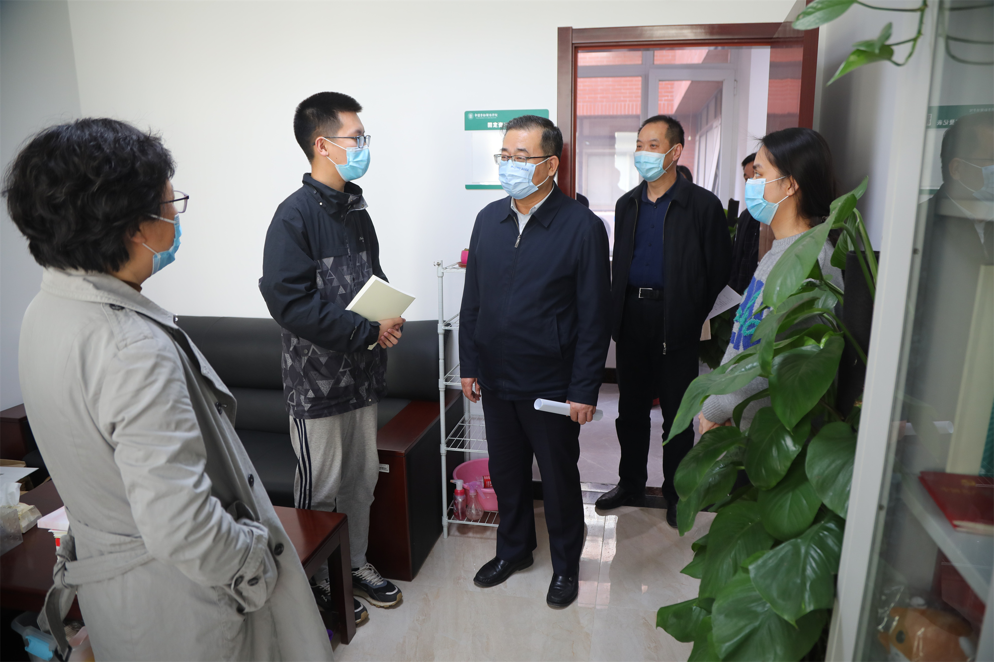 刘向兵书记检查北京校区疫情防控工作