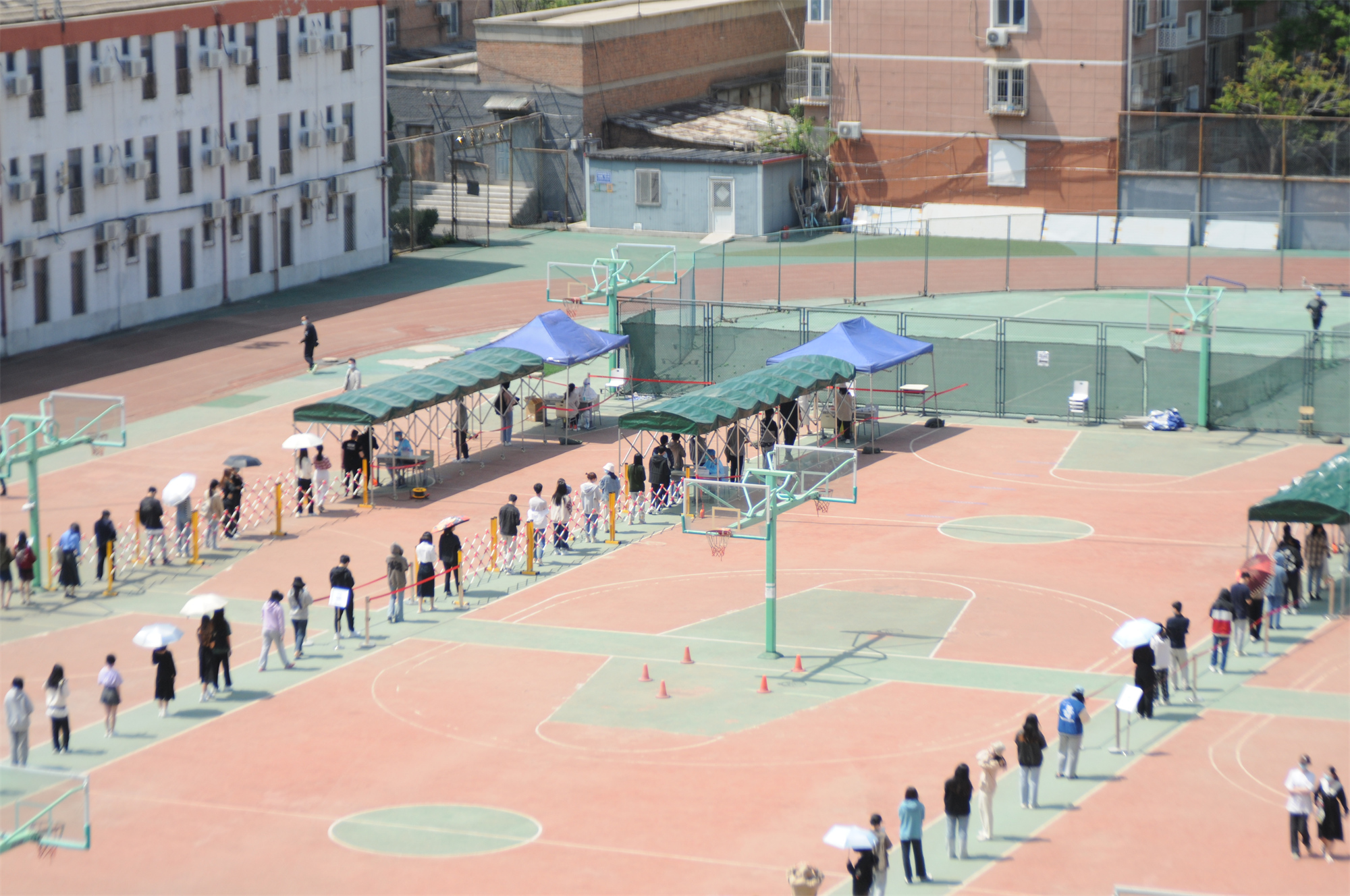 我校疫情防控期间 校园生活井然有序