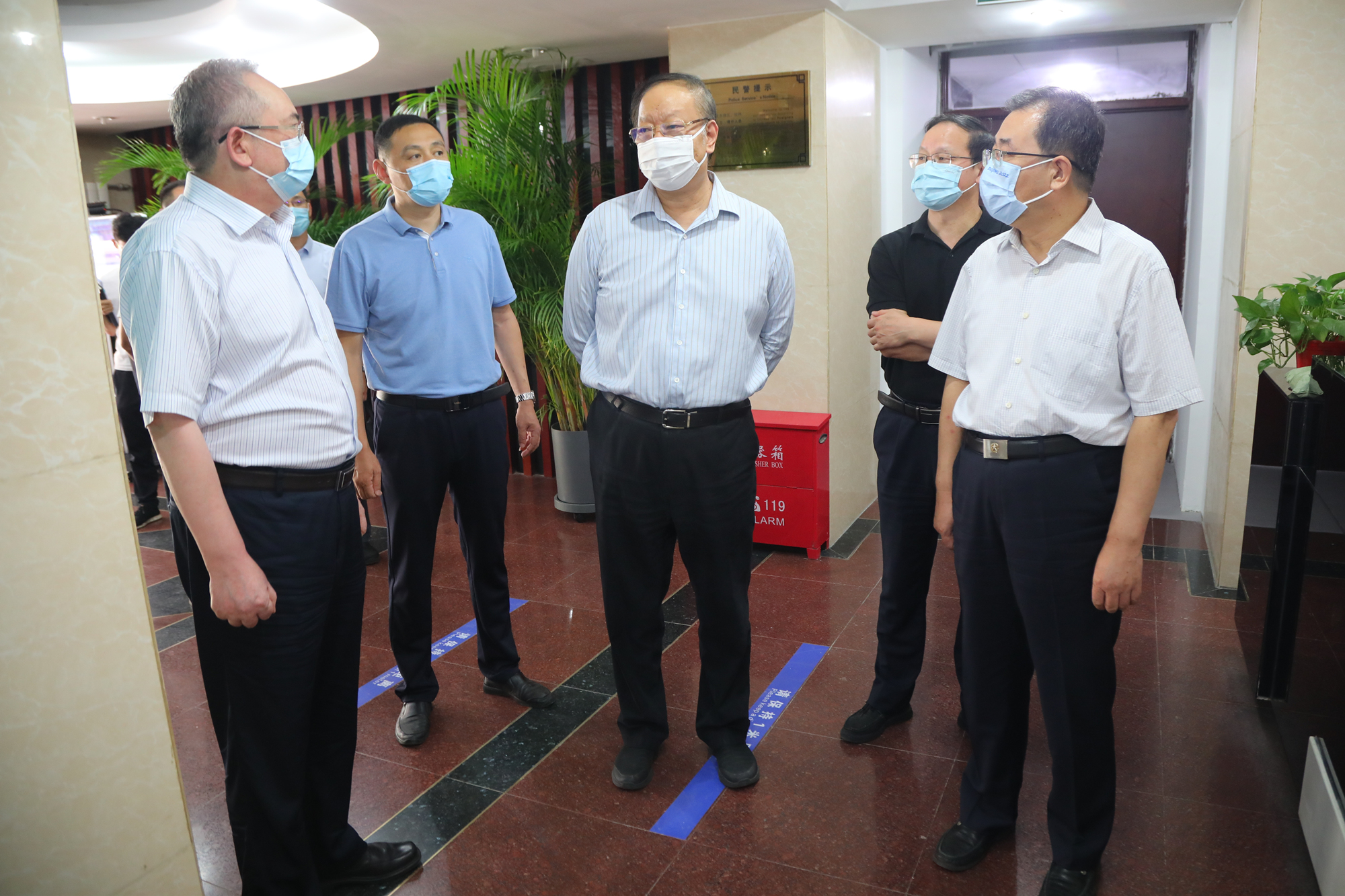 全总领导李晓钟来校检查指导疫情防控和学生返校工作