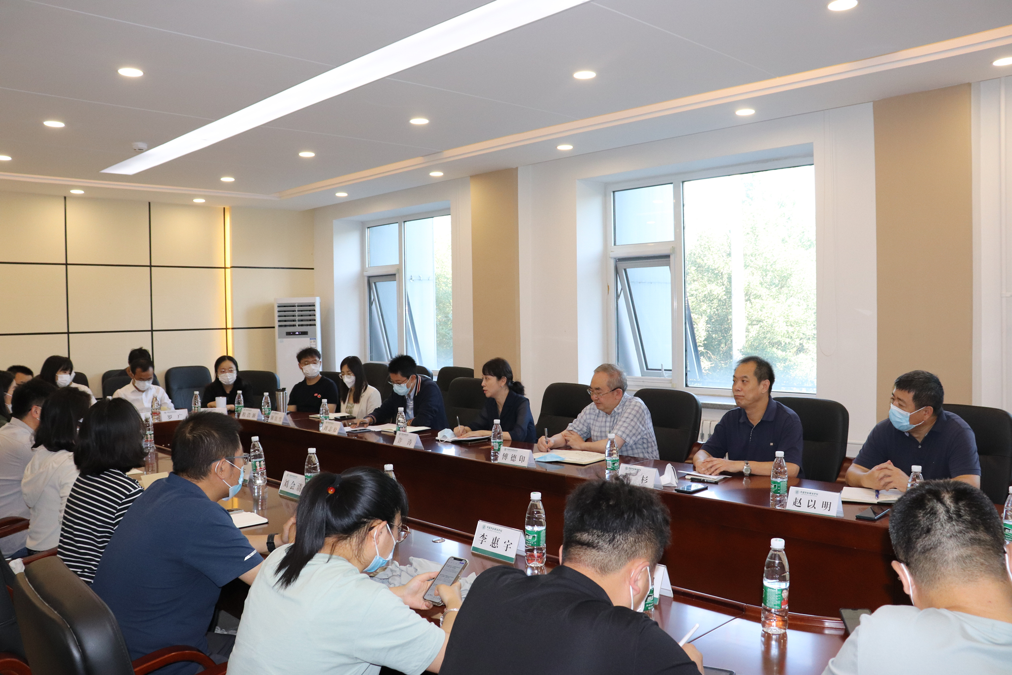 学校在涿州校区召开辅导员座谈会