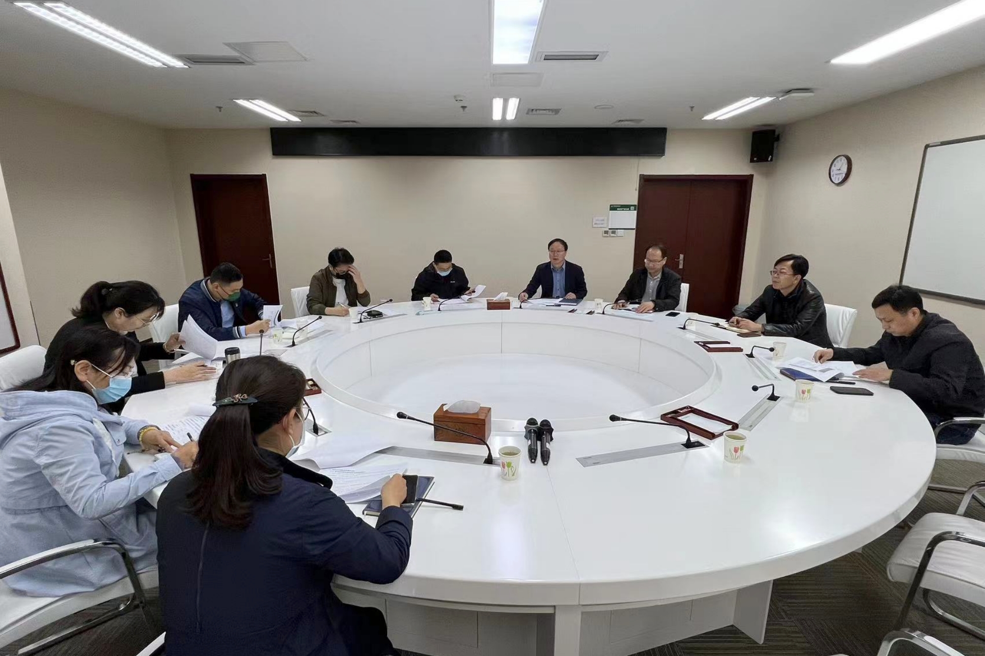 学校召开2023年度招标采购专项工作会议