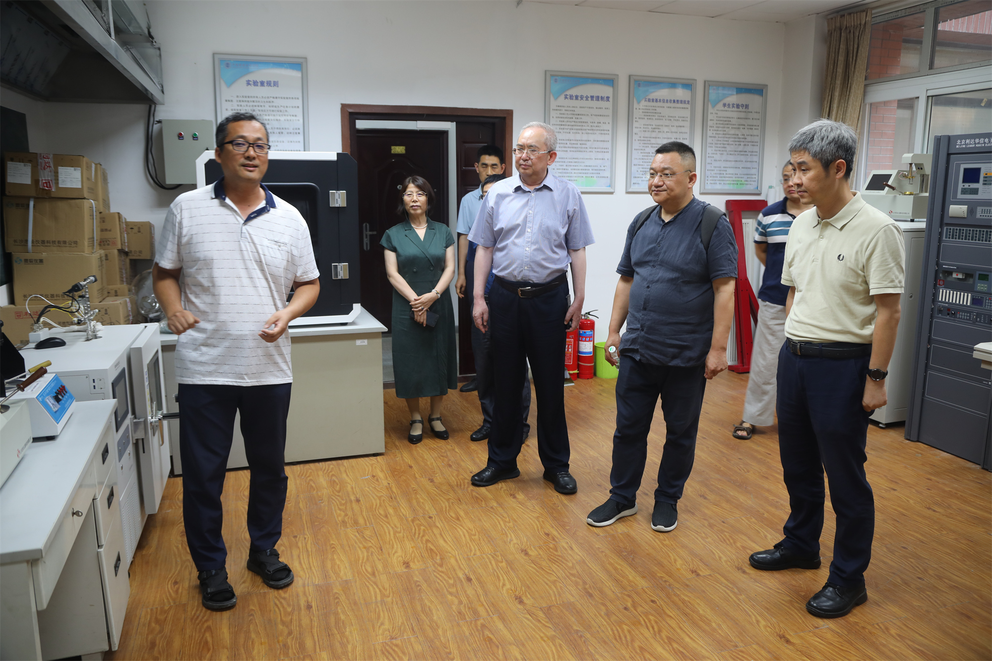 我校国家级实验教学示范中心顺利迎接专家考察