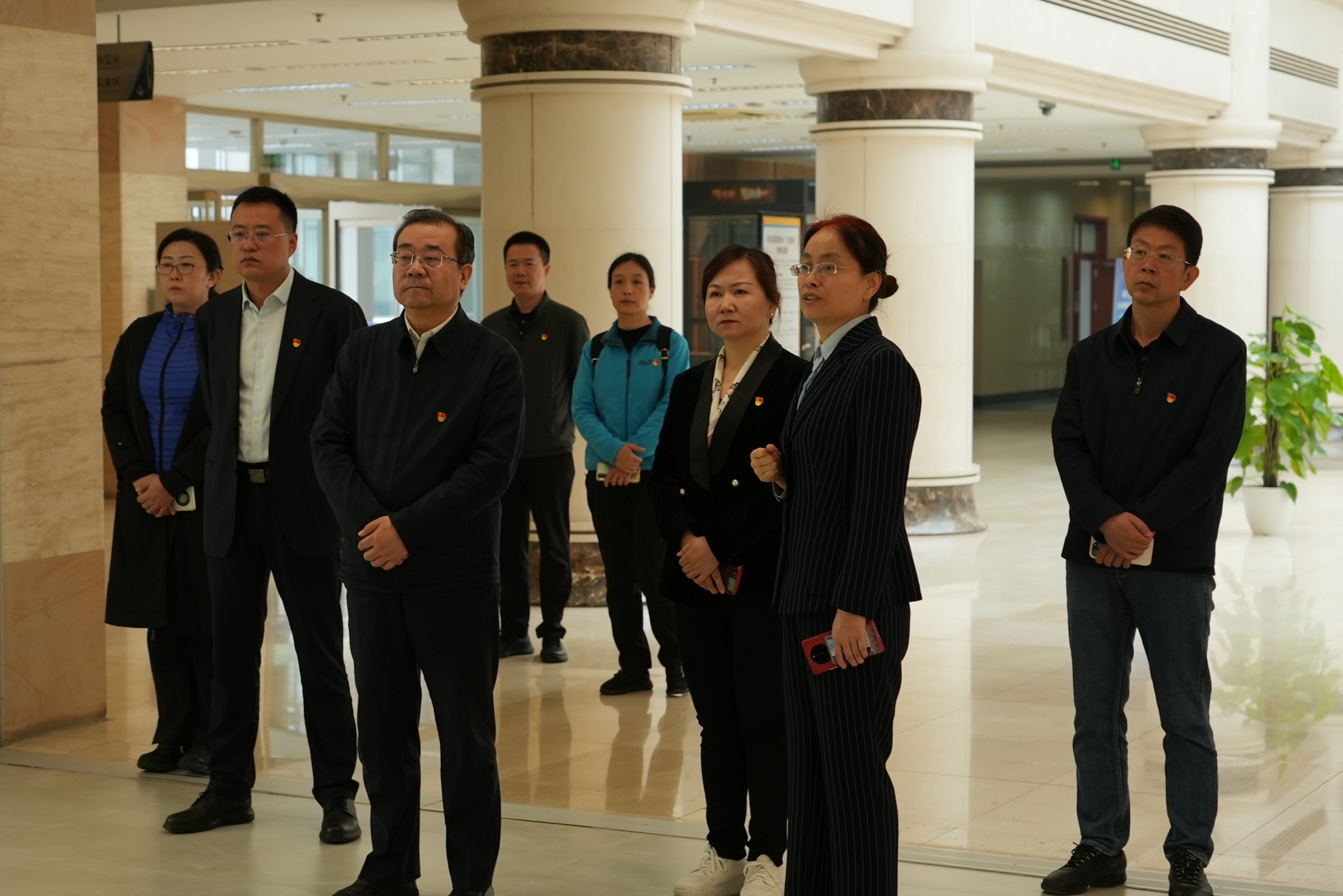 刘向兵书记带队赴北京工商大学交流考察