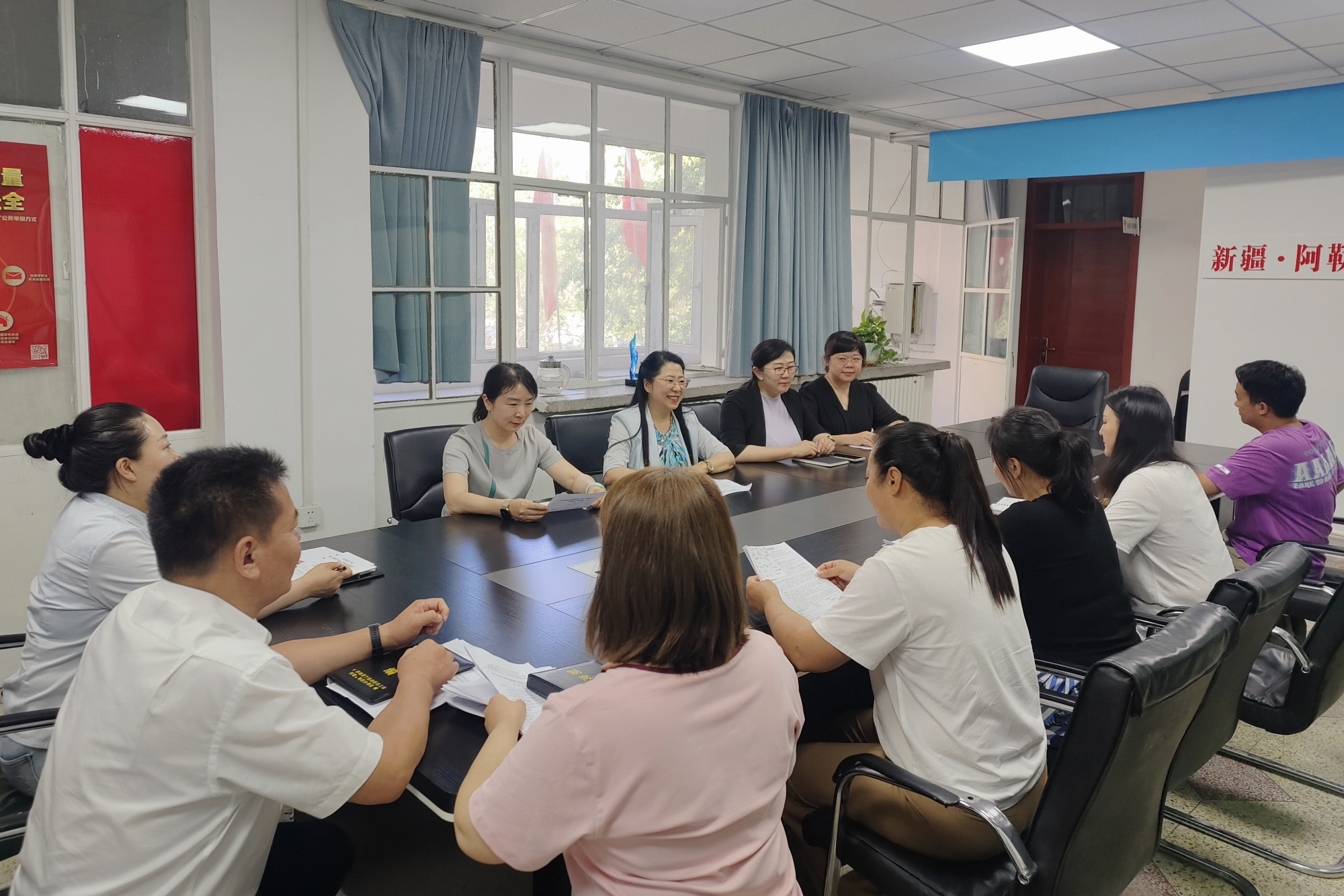 刘丽红副校长带队赴新疆开展调研