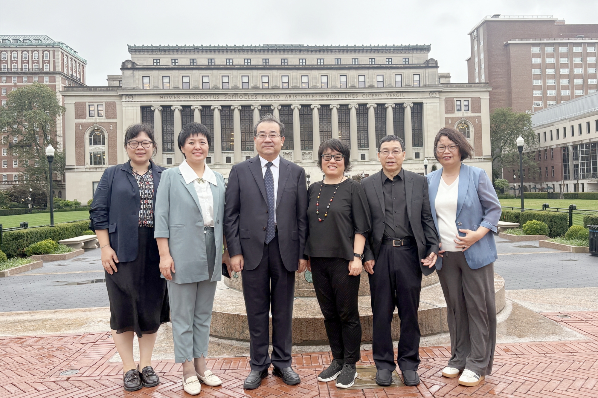 刘向兵书记带队赴美国高校进行友好访问