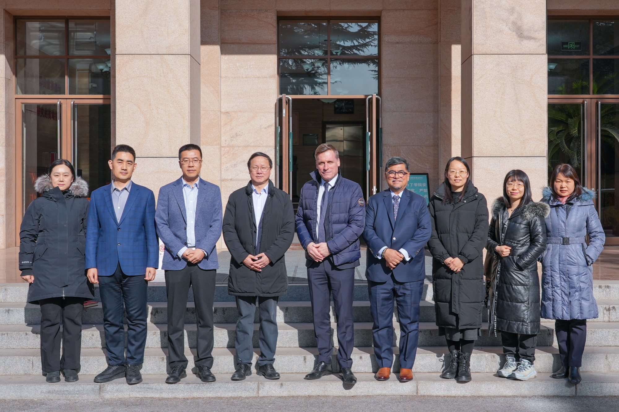 国际劳工组织工人活动局代表团来校交流访问