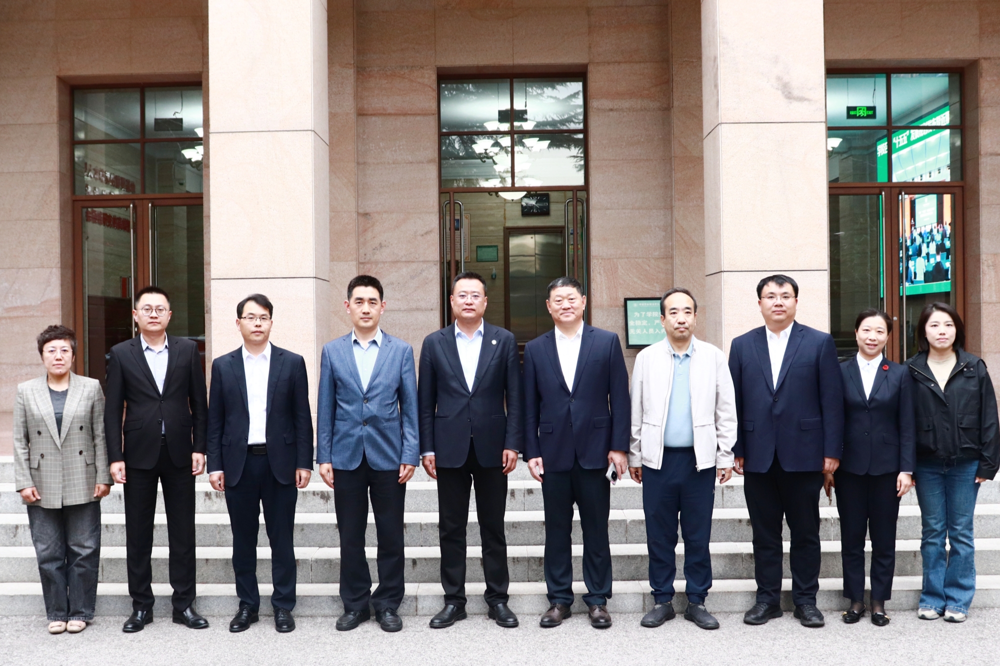我校与中国化学工程第六建设有限公司签署“建筑施工安全国际化微专业订单班”合作协议