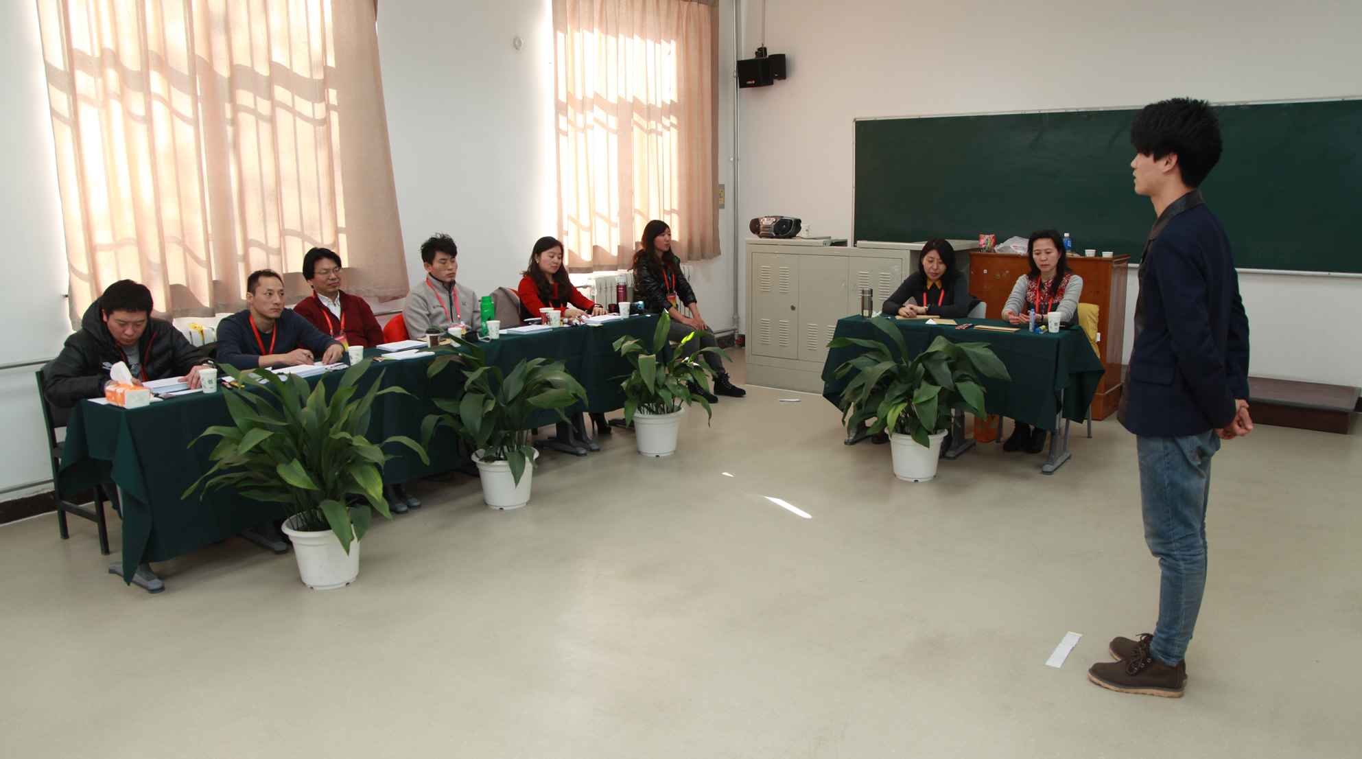学校圆满完成2013年艺术类专业考试工作