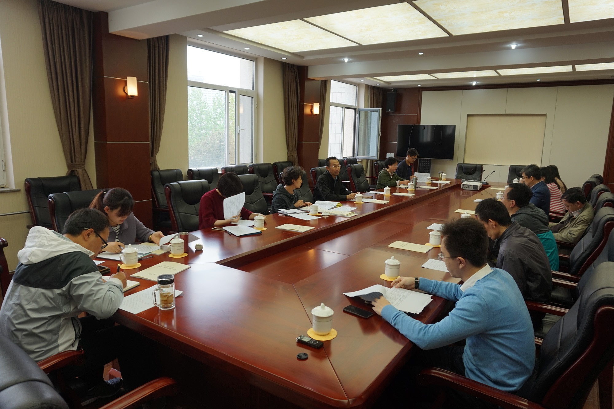 学校召开研究生教育教学工作部署会