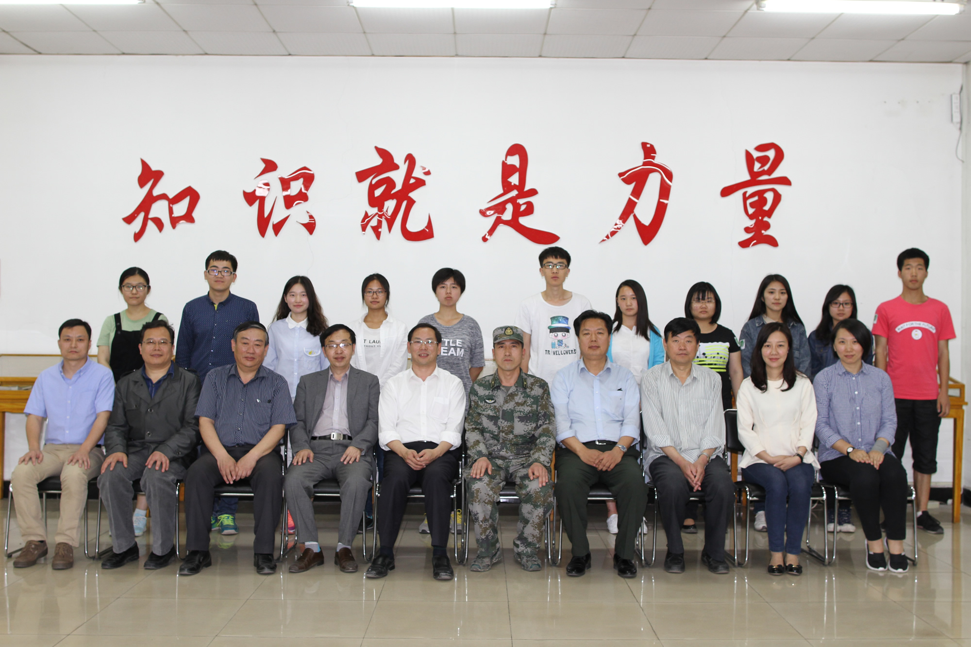 2016年度校园读书节表彰会暨图书捐赠仪式在涿州校区举行