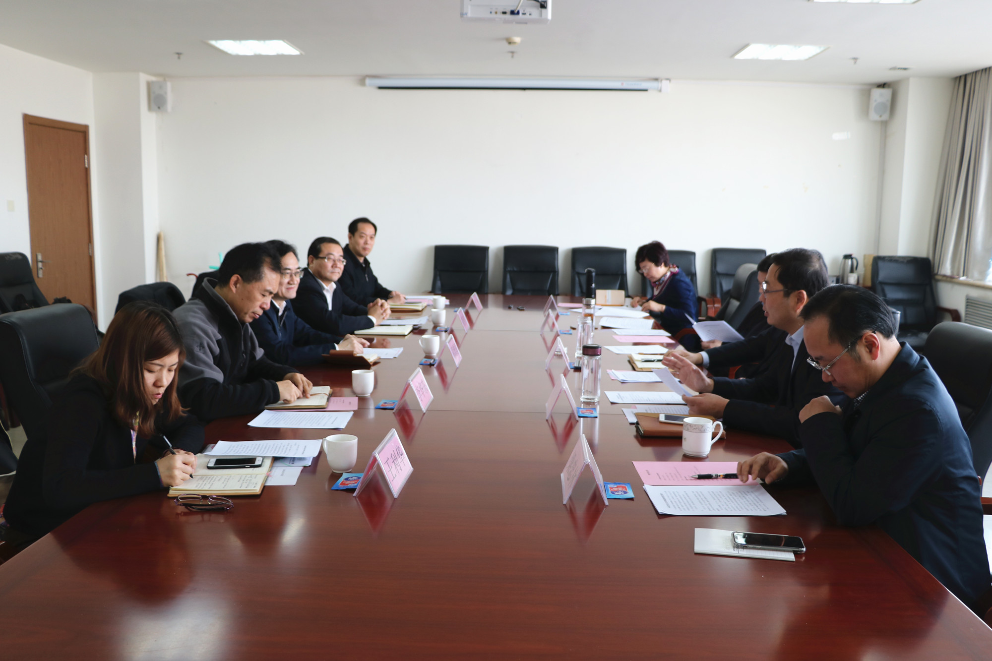 屈增国书记一行与涿州市领导举行座谈会