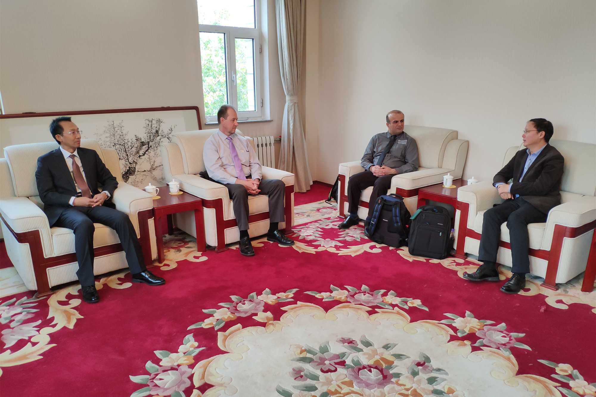 美国州立宾汉姆顿大学教授访问我校