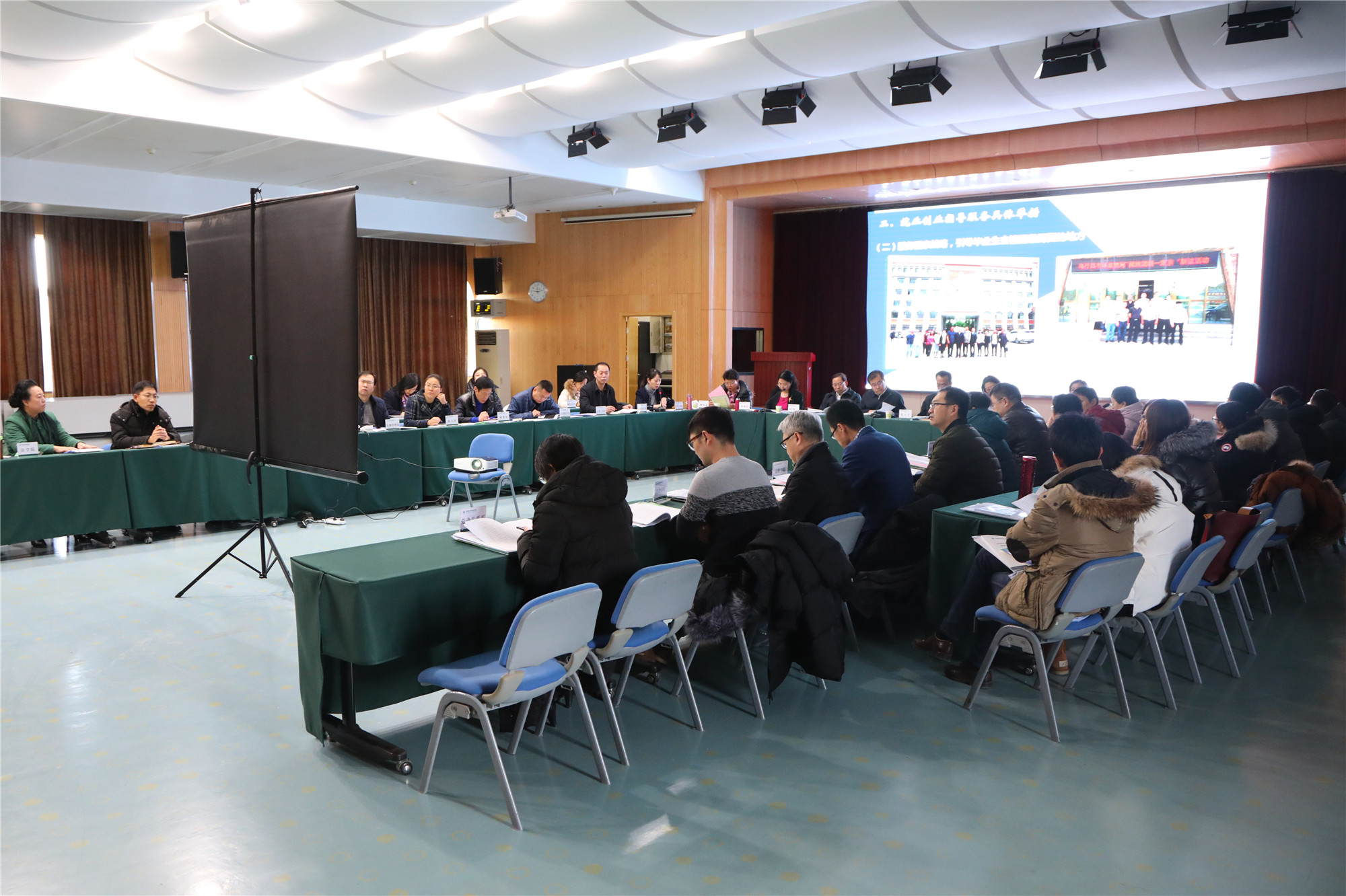 学校召开2018年就业创业工作总结会暨2019年就业创业工作启动会