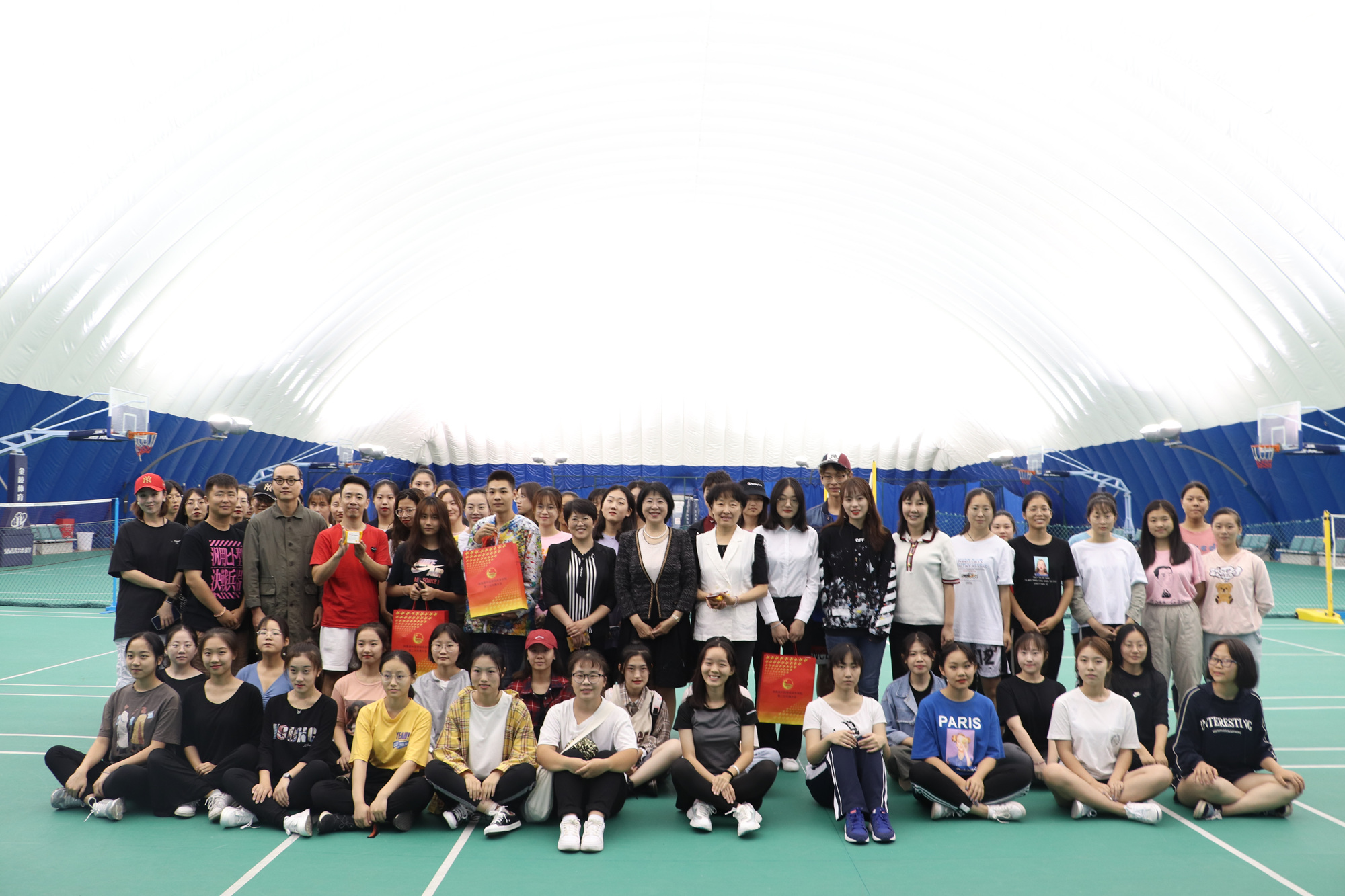 刘丽红副校长中秋节慰问校庆美育展演排练师生