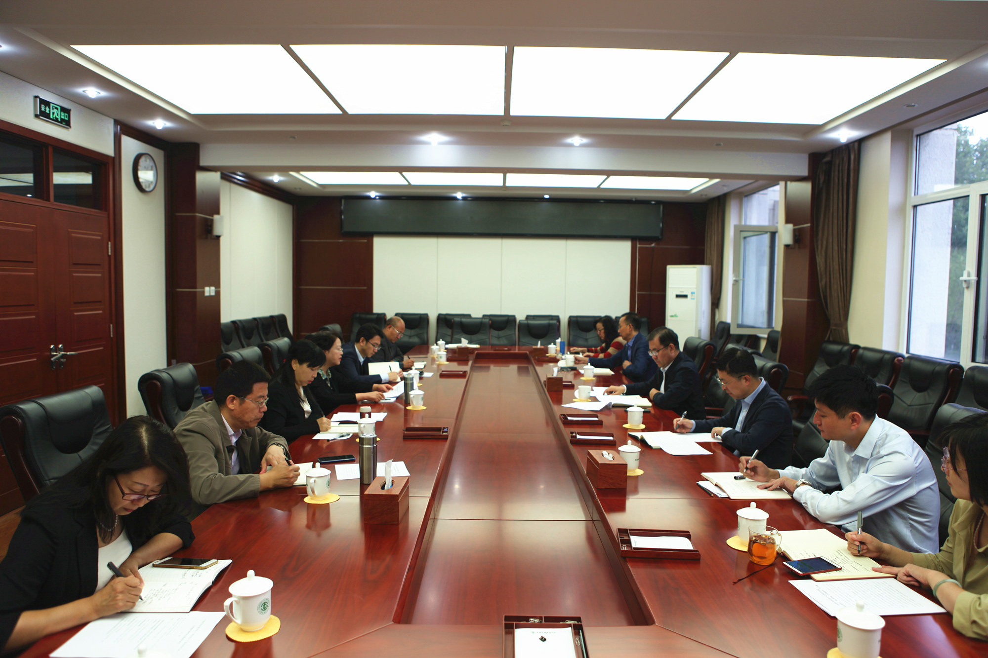 学校领导深入基层开展调研