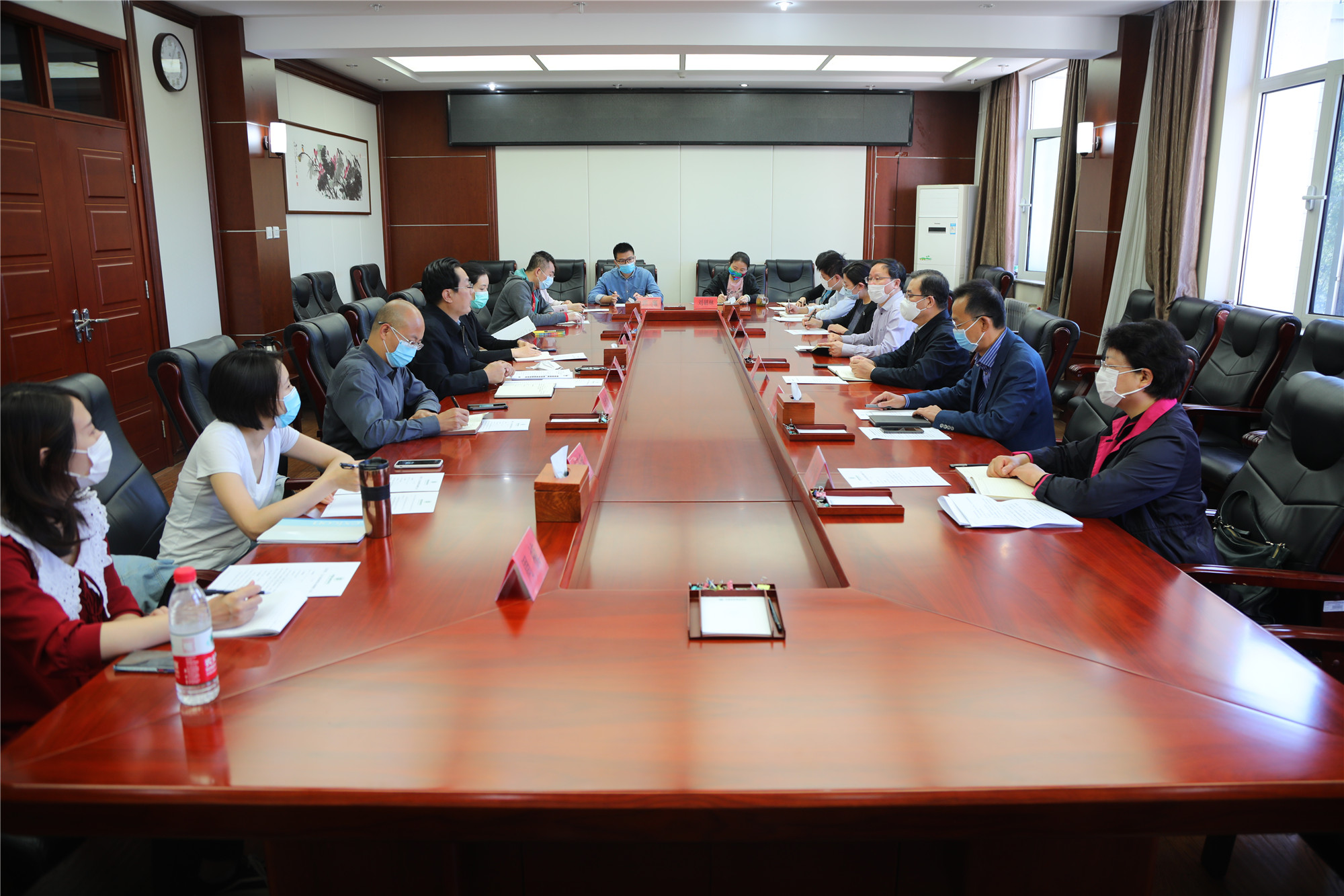 学校召开工会学院、工会干部培训学院全体教职工大会