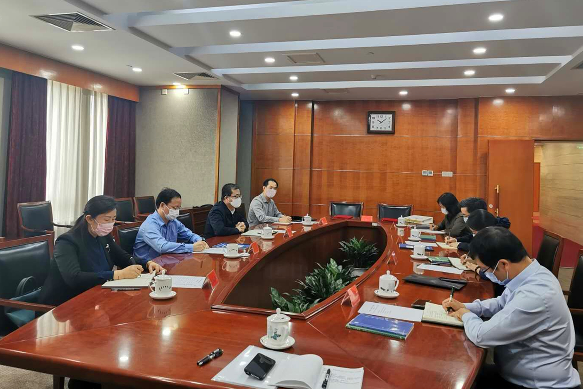 我校与中国教科文卫体工会合办《中国教工》