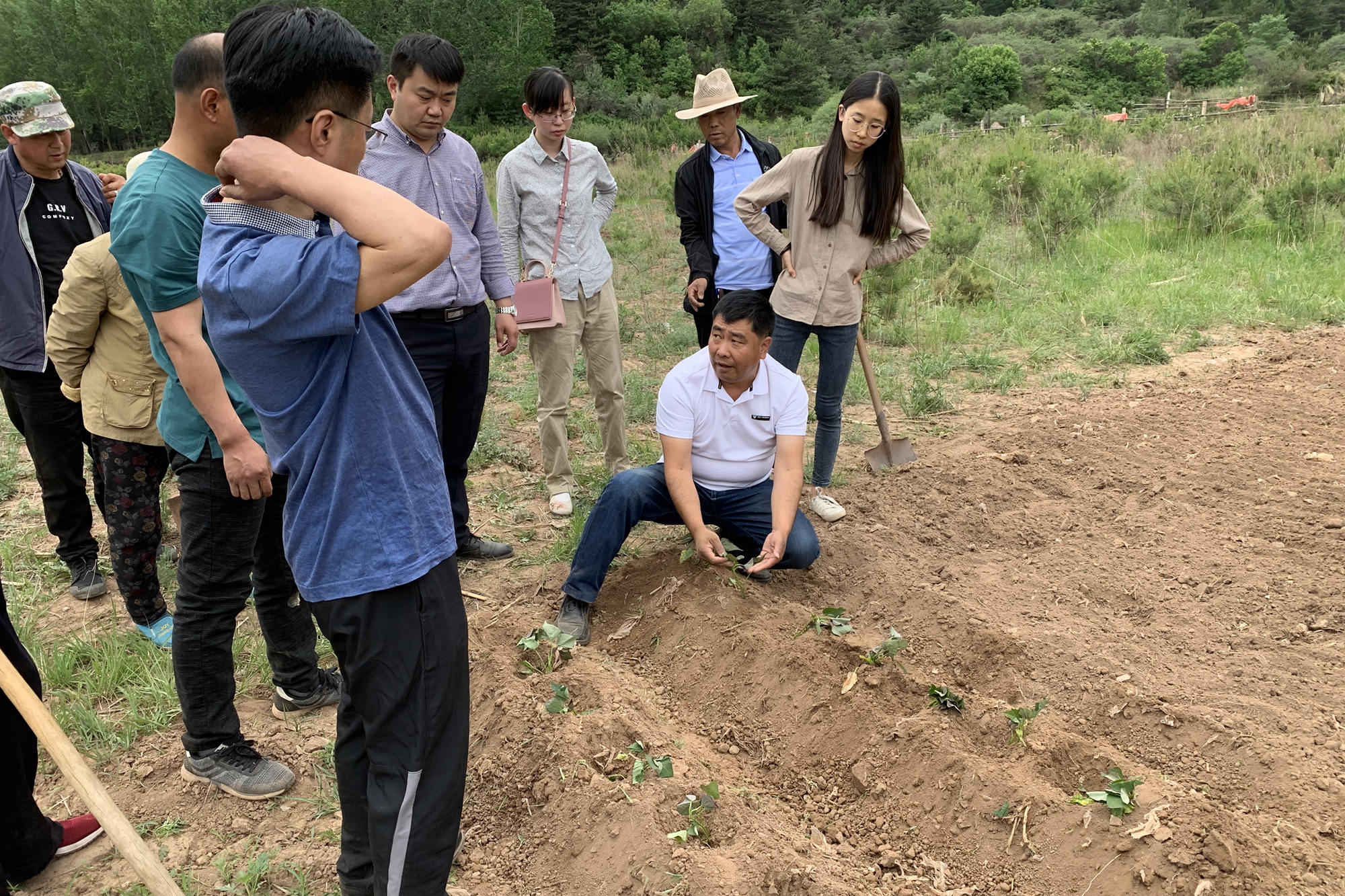 我校2018级劳模本科班学员贾拴成赴山西和顺县进行脱贫帮扶指导