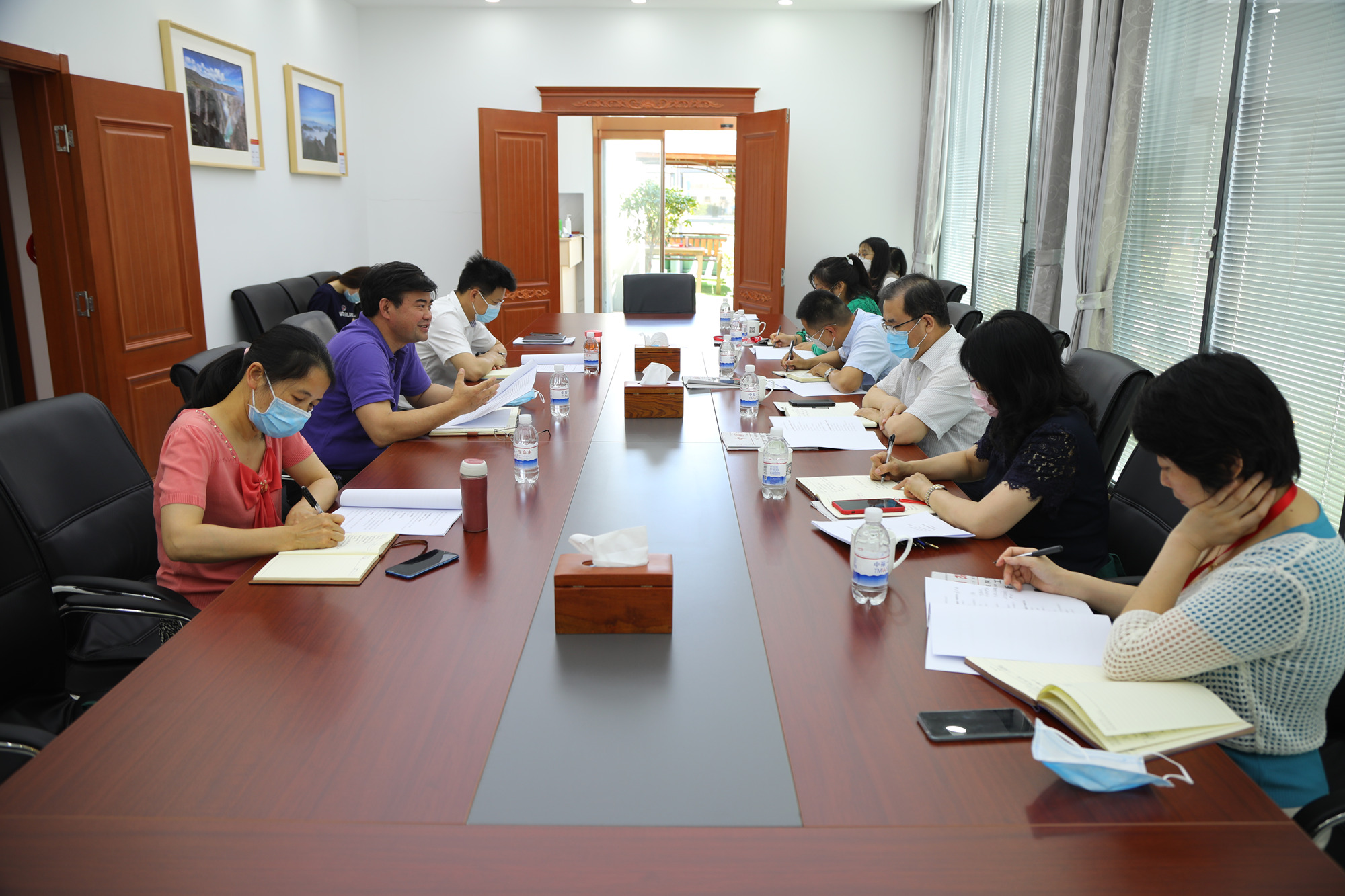 学校召开《全国大中小学劳动教育系列视频教材》专题研讨会