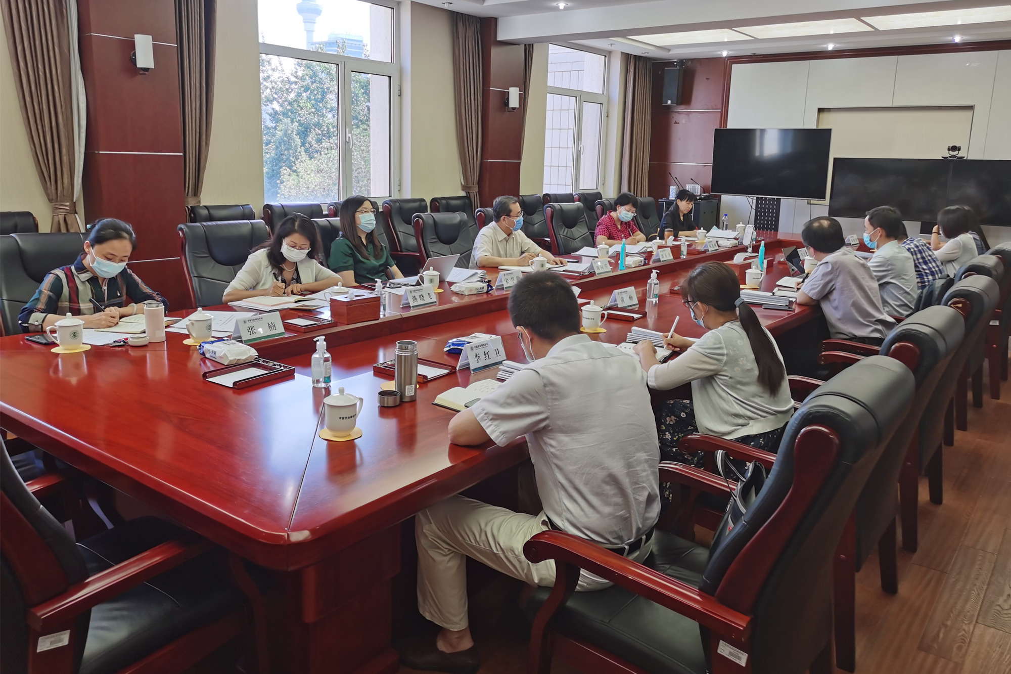 我校召开思政专项国家社科基金项目申报专家指导交流会