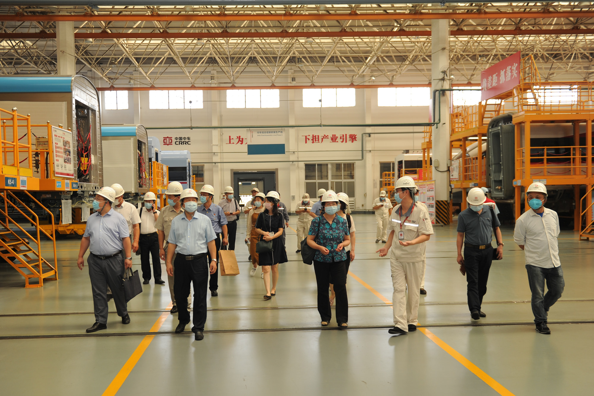 学校暑期开展劳模招生及劳模校友回访工作专题调研