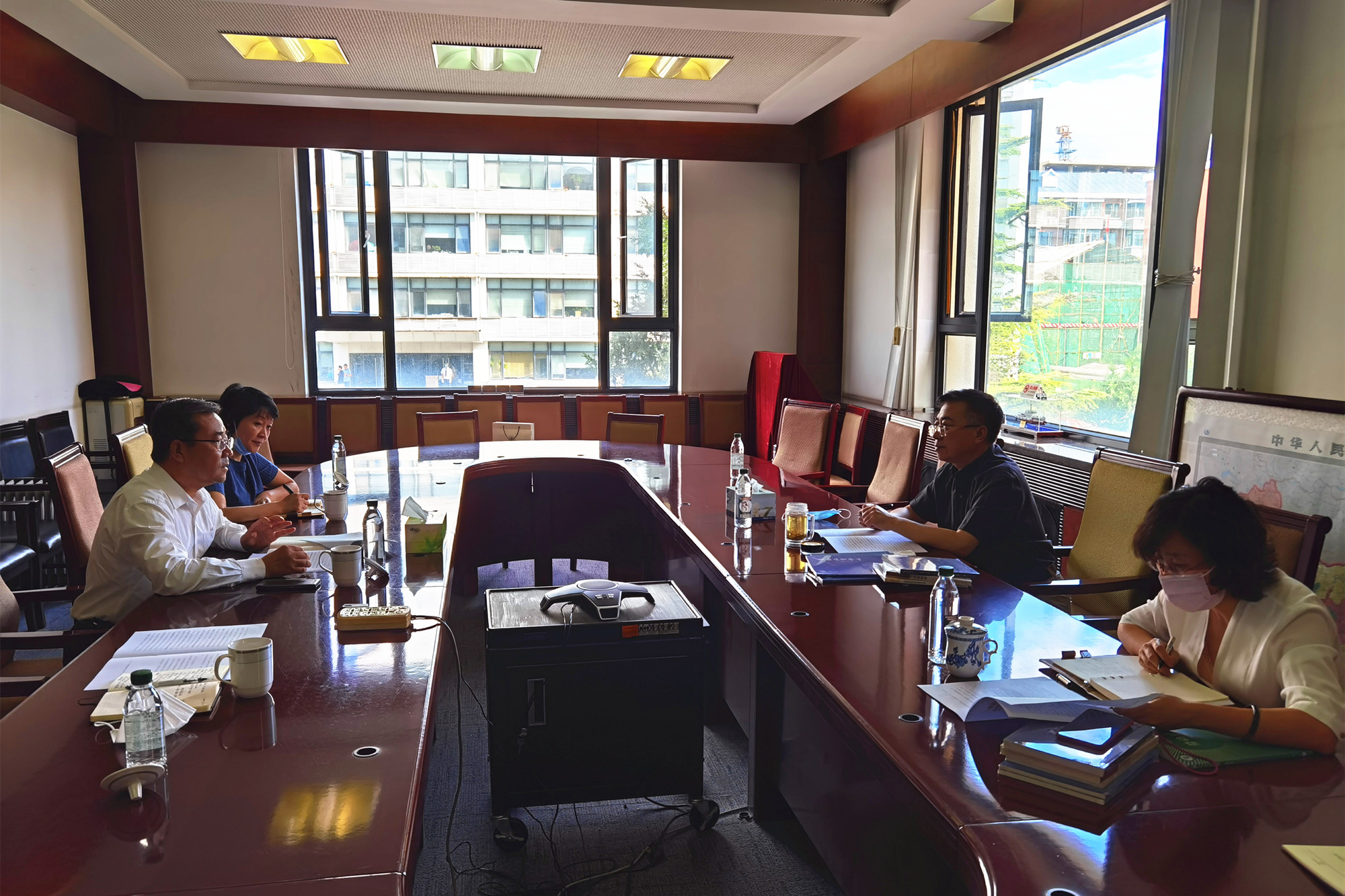 刘向兵书记一行拜访教育部教材局