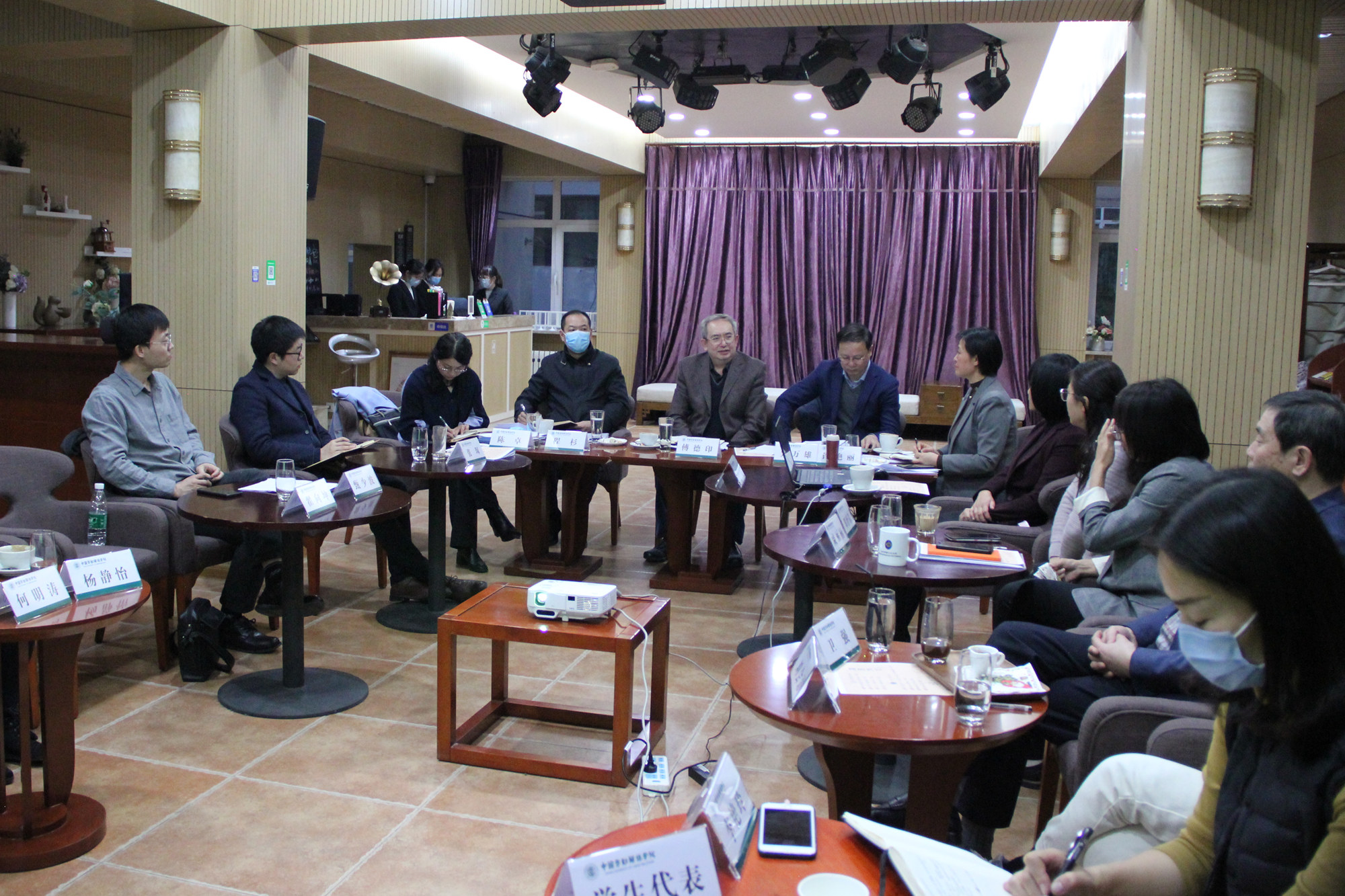 傅德印校长一行调研酒店管理学院