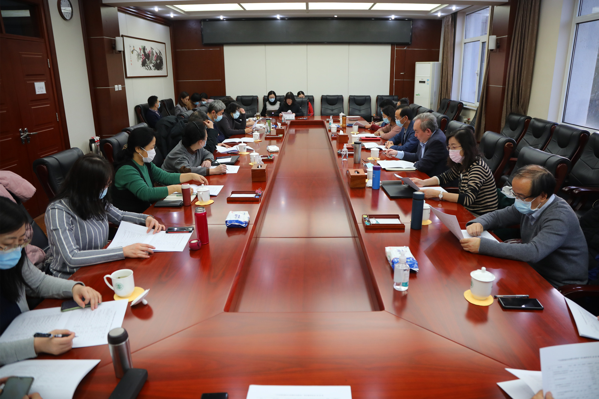 学校学术委员会召开2021年第一次会议