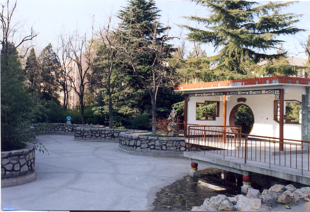 学院本部静心园1